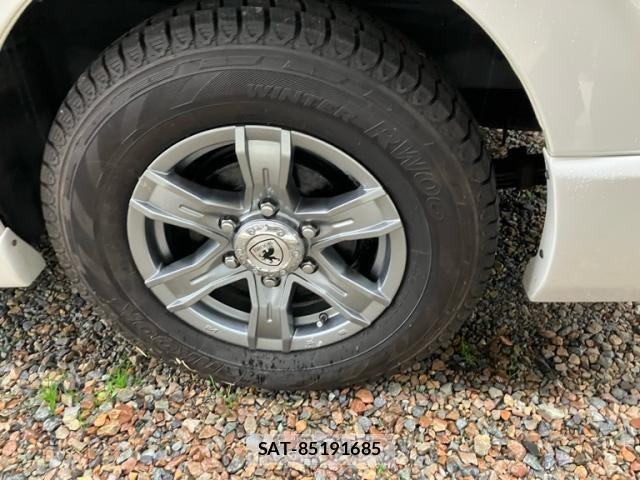 Toyota HIACE WAGON 2011-04 1321821-7