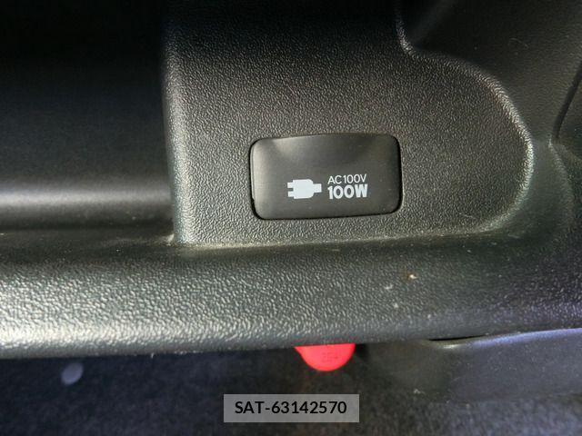 Toyota HIACE WAGON 2020-04 1428726-15