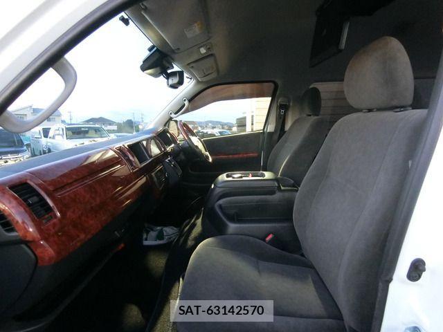 Toyota HIACE WAGON 2020-04 1428726-8