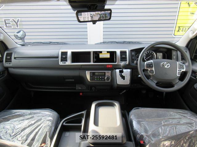 Toyota HIACE WAGON 2025-11 1428730-13