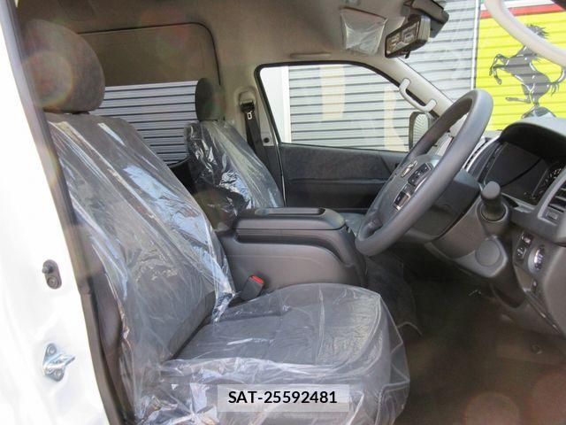 Toyota HIACE WAGON 2025-11 1428730-19
