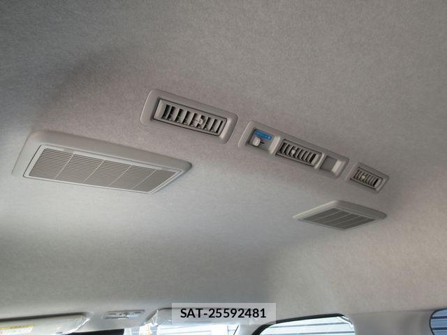 Toyota HIACE WAGON 2025-11 1428730-27