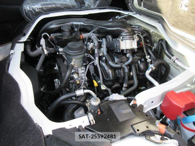 Toyota HIACE WAGON 2025-11 1428730-29