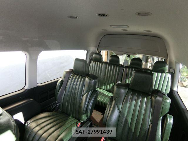 Toyota HIACE WAGON 2023-03 1445716-10
