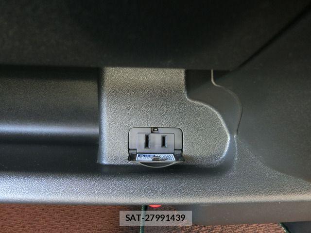 Toyota HIACE WAGON 2023-03 1445716-18