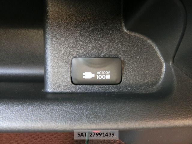 Toyota HIACE WAGON 2023-03 1445716-19
