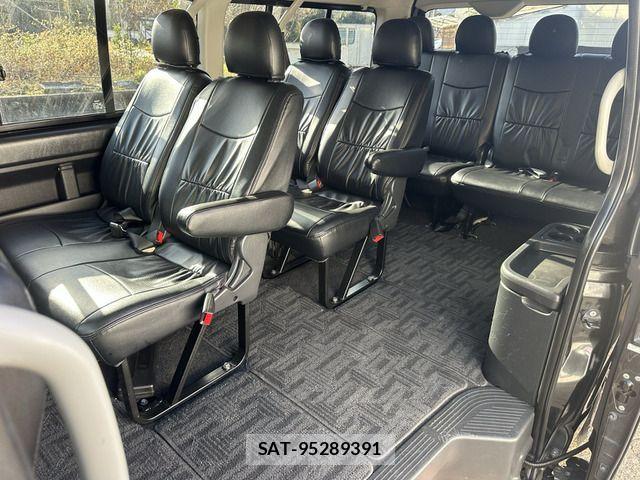 Toyota HIACE WAGON 2010-11 1846735-9