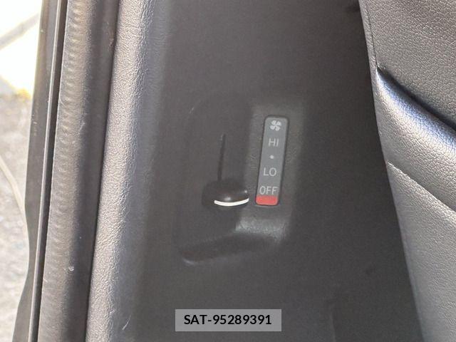 Toyota HIACE WAGON 2010-11 1846735-14