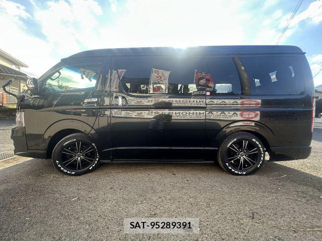 Toyota HIACE WAGON 2010-11 1846735-3