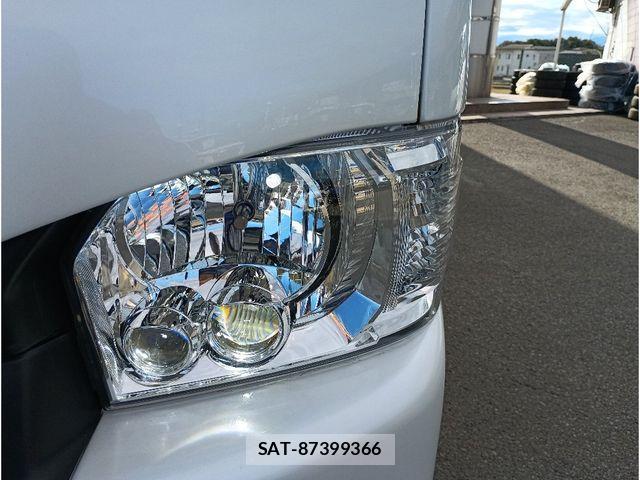 Toyota HIACE WAGON 2012-10 2009529-24