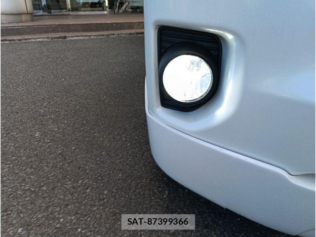 Toyota HIACE WAGON 2012-10 2009529-28