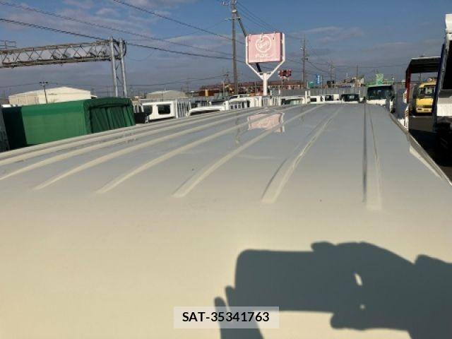 Toyota HIACE WAGON 2020-01 2728140-12