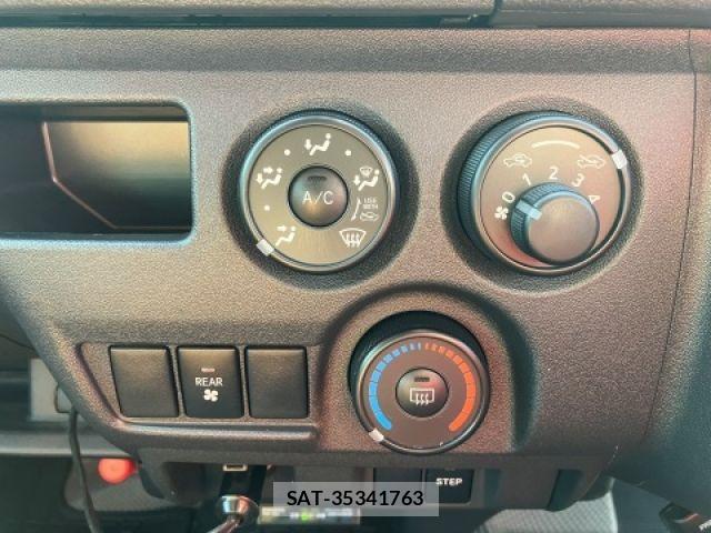 Toyota HIACE WAGON 2020-01 2728140-15