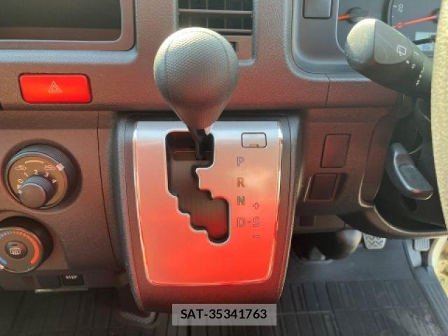 Toyota HIACE WAGON 2020-01 2728140-17