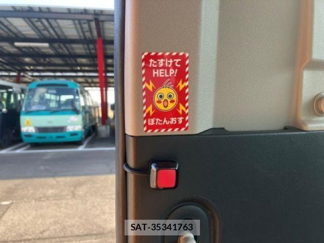 Toyota HIACE WAGON 2020-01 2728140-27
