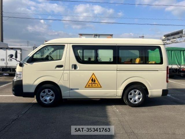 Toyota HIACE WAGON 2020-01 2728140-4