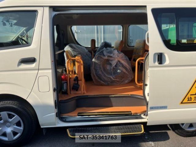 Toyota HIACE WAGON 2020-01 2728140-6