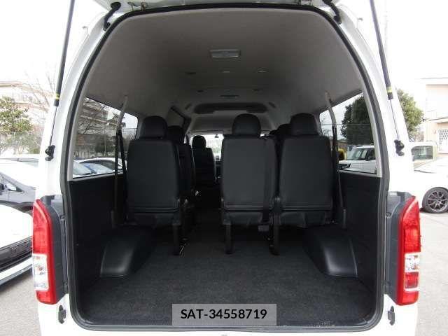 Toyota HIACE WAGON 2023-04 3374984-7