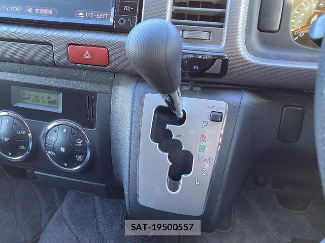 Toyota HIACE WAGON 2012-11 3671561-10