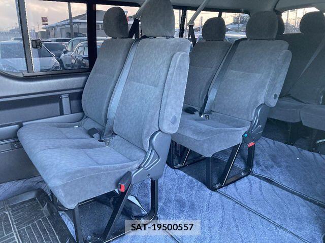 Toyota HIACE WAGON 2012-11 3671561-17