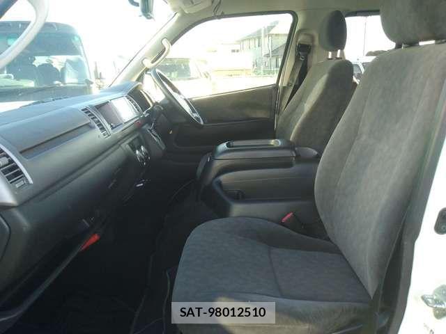 Toyota HIACE WAGON 2012-10 3714428-10