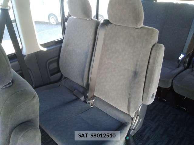 Toyota HIACE WAGON 2012-10 3714428-13