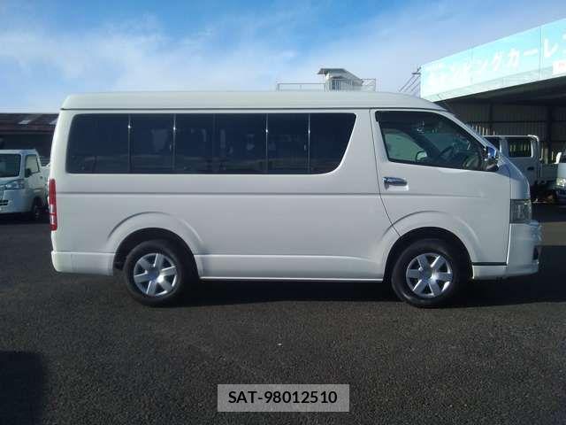 Toyota HIACE WAGON 2012-10 3714428-3