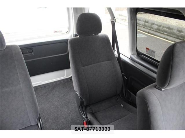 Toyota HIACE WAGON 2018-07 3906146-22
