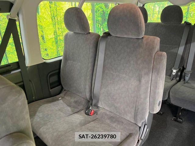 Toyota HIACE WAGON 2023-12 4421033-9