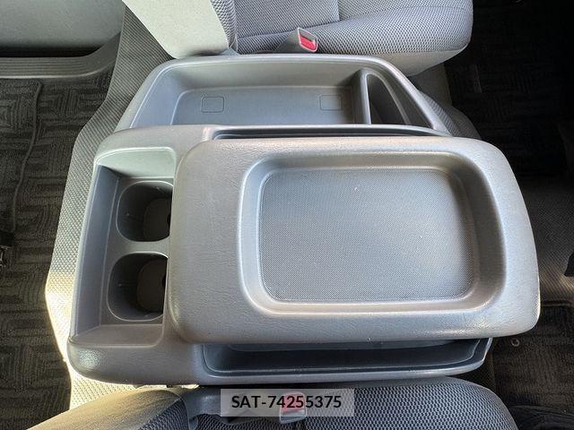 Toyota HIACE WAGON 2005-01 4754052-16