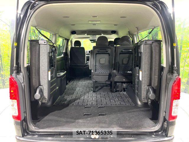 Toyota HIACE WAGON 2019-03 4945170-11