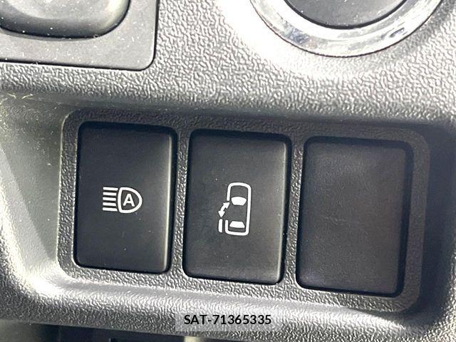 Toyota HIACE WAGON 2019-03 4945170-3