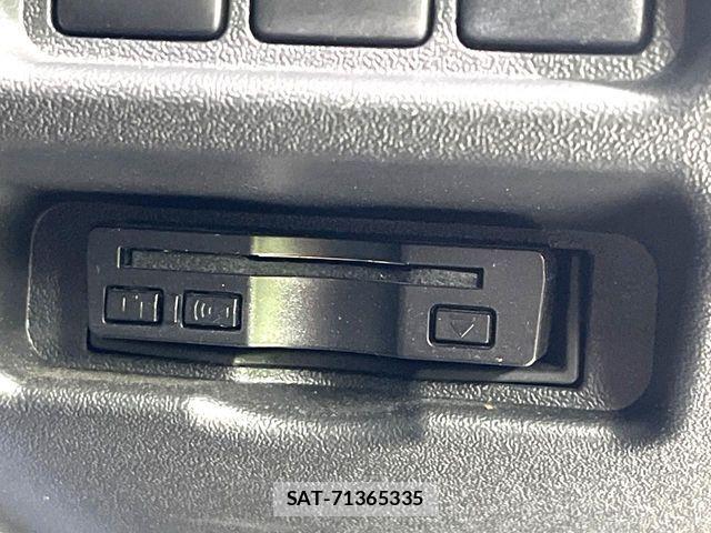 Toyota HIACE WAGON 2019-03 4945170-5