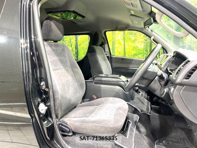 Toyota HIACE WAGON 2019-03 4945170-7