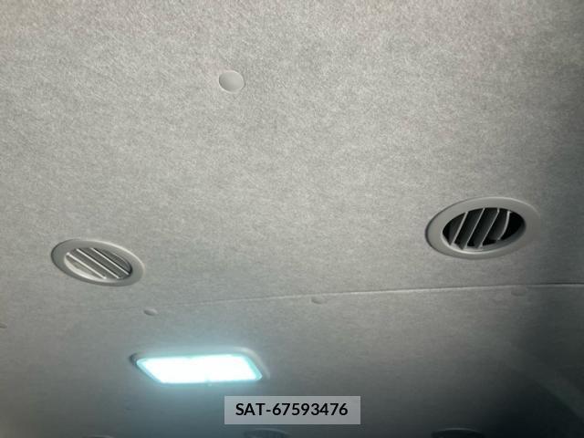 Toyota HIACE WAGON 2021-10 4945163-12