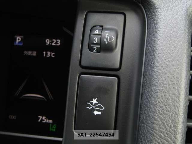 Toyota HIACE WAGON 2025-10 4945141-9