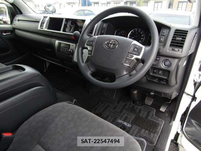Toyota HIACE WAGON 2025-10 4945141-12
