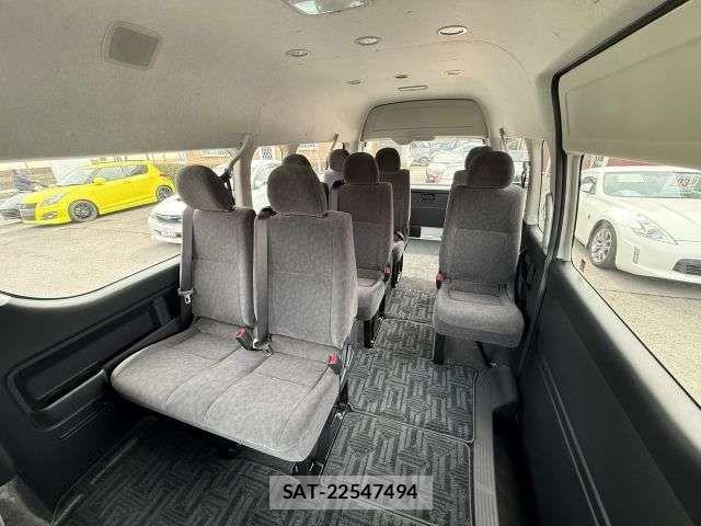 Toyota HIACE WAGON 2025-10 4945141-13