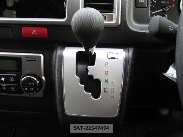 Toyota HIACE WAGON 2025-10 4945141-6