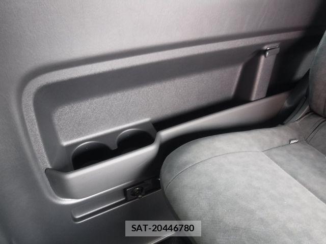Toyota HIACE WAGON 2025-10 4945151-24