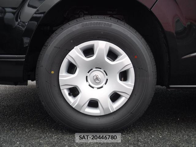 Toyota HIACE WAGON 2025-10 4945151-27
