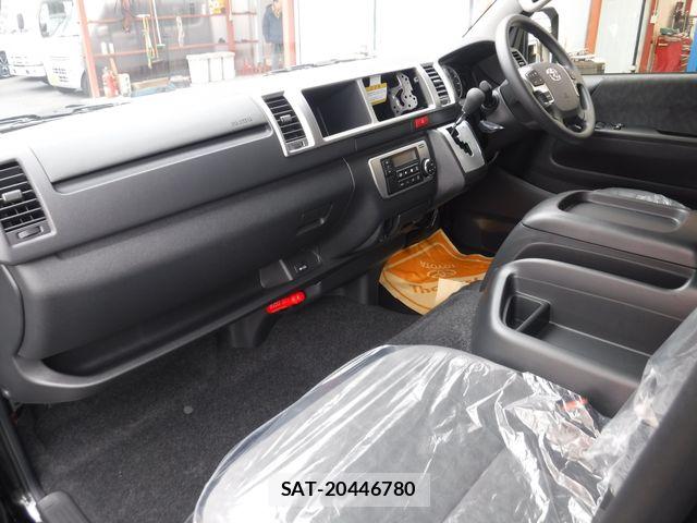 Toyota HIACE WAGON 2025-10 4945151-6