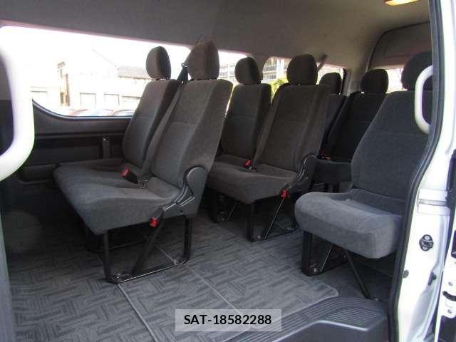 Toyota HIACE WAGON 2023-10 5869041-4