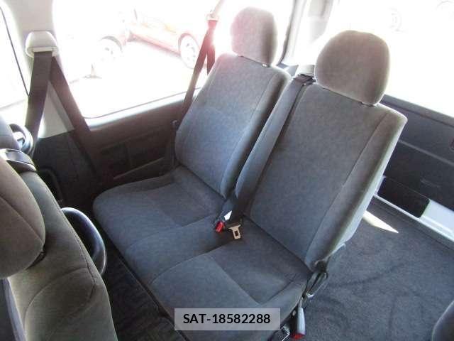 Toyota HIACE WAGON 2023-10 5869041-6