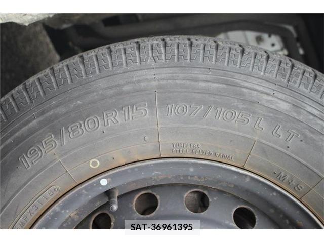 Toyota HIACE WAGON 2023-10 6264331-18