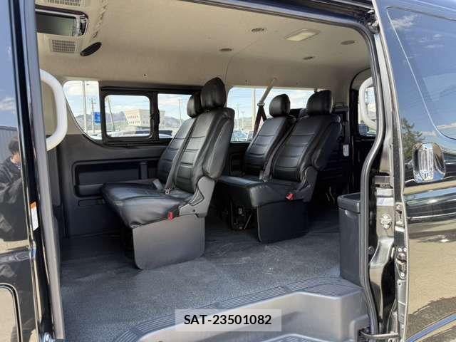 Toyota HIACE WAGON 2019-04 6271804-12