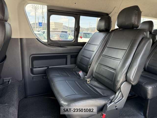 Toyota HIACE WAGON 2019-04 6271804-13