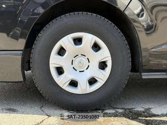 Toyota HIACE WAGON 2019-04 6271804-16