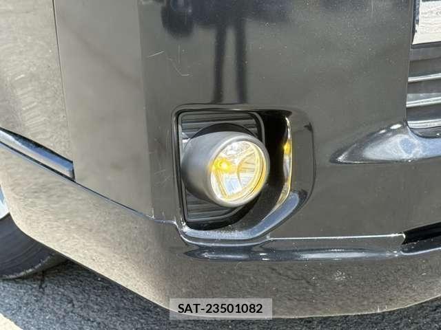 Toyota HIACE WAGON 2019-04 6271804-27