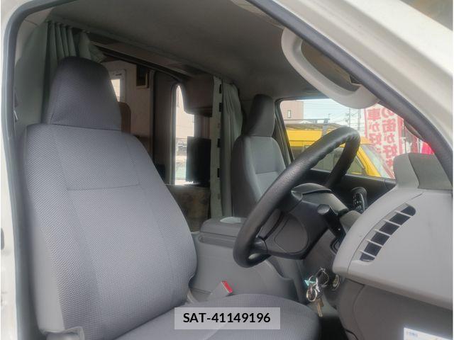 Toyota HIACE WAGON 2006-04 6498319-2